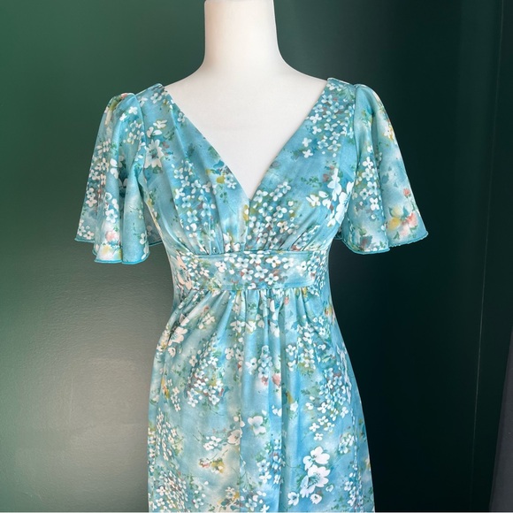 Vintage 1970’s Butterfly Sleeve Floral Maxi Dress - Picture 7 of 15